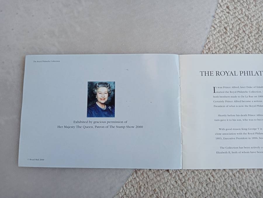 QEII ROYAL COLLECTION INVITATION 2000  { STUNNING }