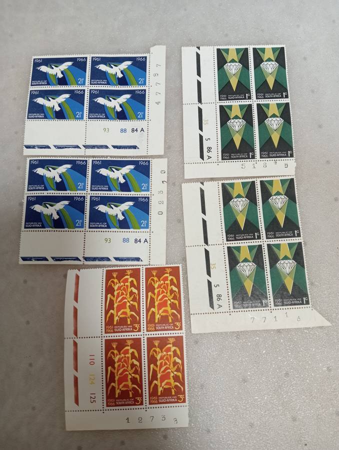 RSA-SUPERB BUNCH OF CONTROLS SOME COLOUR SHIFTS AND MORE ALL UMM-SEE BELOW