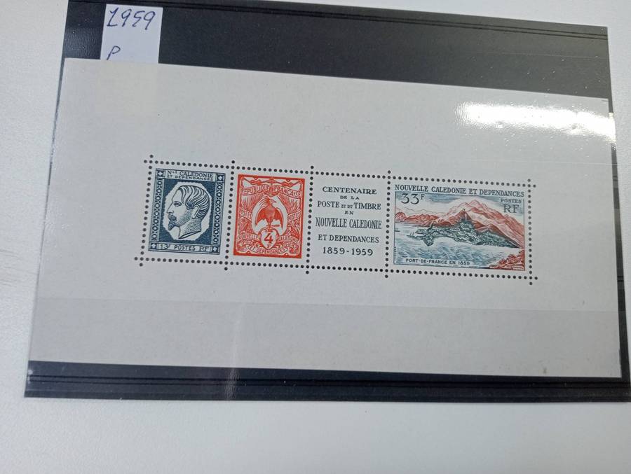 CALEDONIA-BIRD  SCARCE MINI SHEET SUPERB UMM