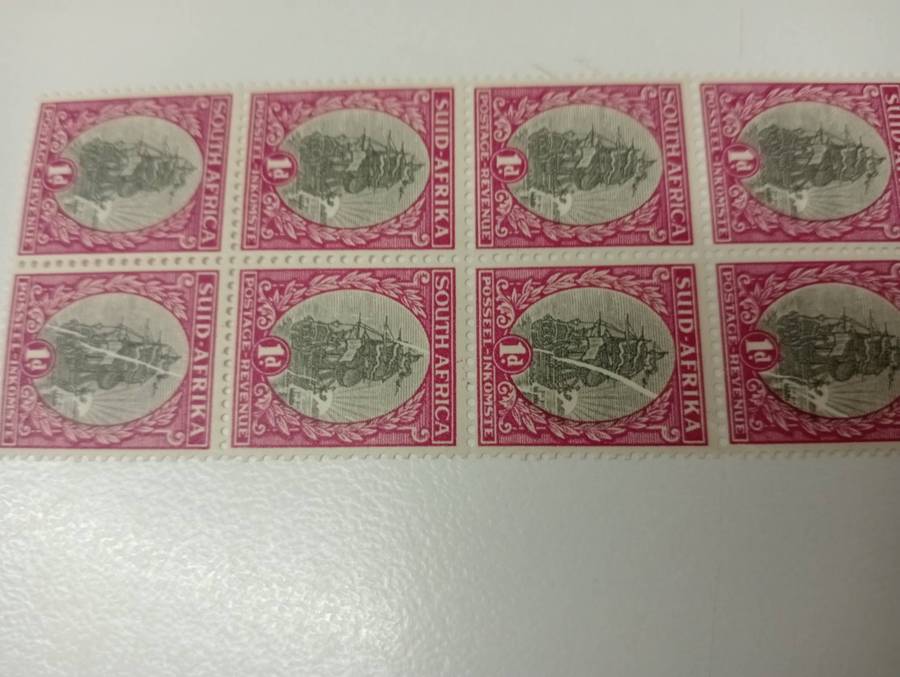 UNION-WELL COLLECTED PANE UMM SHOWING LOVELY FOLDING AFFECTING MANY STAMPS !!