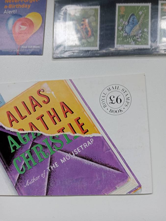 GB-SCARCE LOT BOOKLETS AND MORE