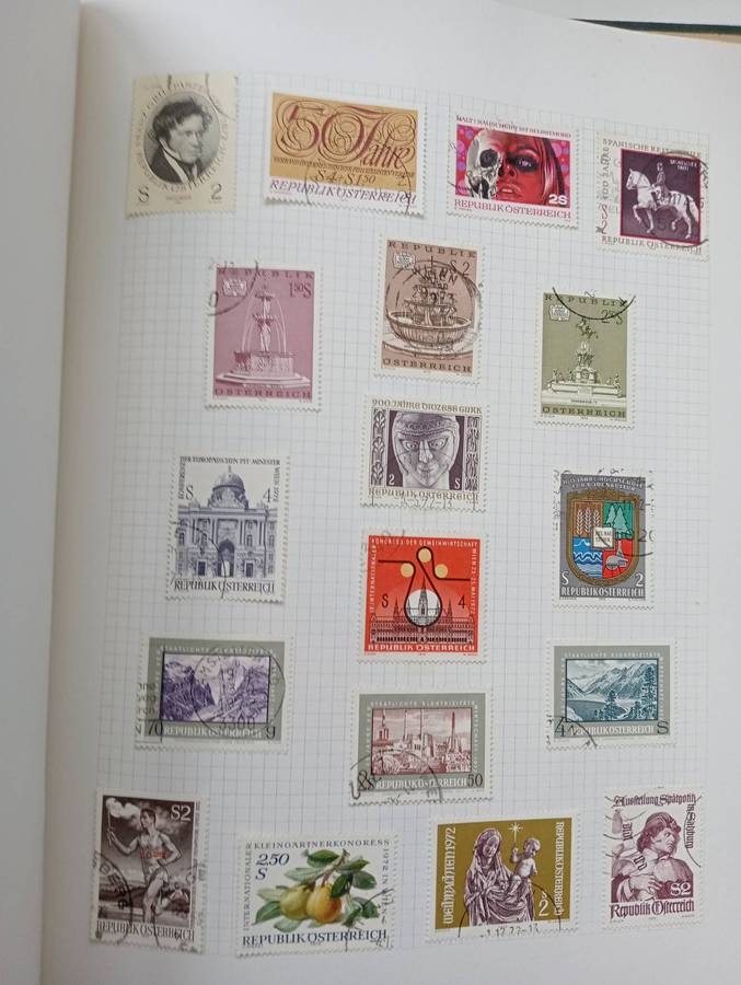 AUSTRIA-VALUABLE RUN-mini sheets included-must scroll down to see all