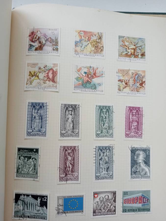 AUSTRIA-VALUABLE RUN-mini sheets included-must scroll down to see all