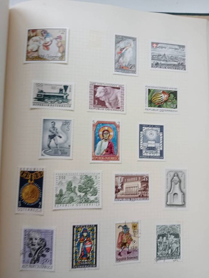 AUSTRIA-VALUABLE RUN-mini sheets included-must scroll down to see all