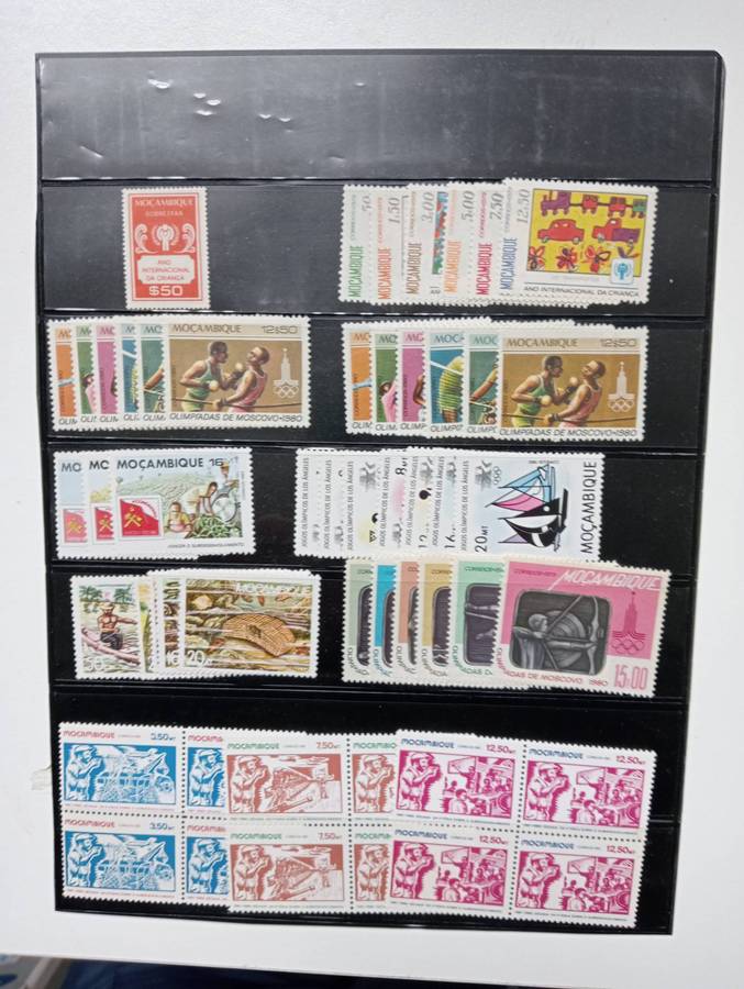 MOZAMBIQUE-VERY FINE UMM LOT