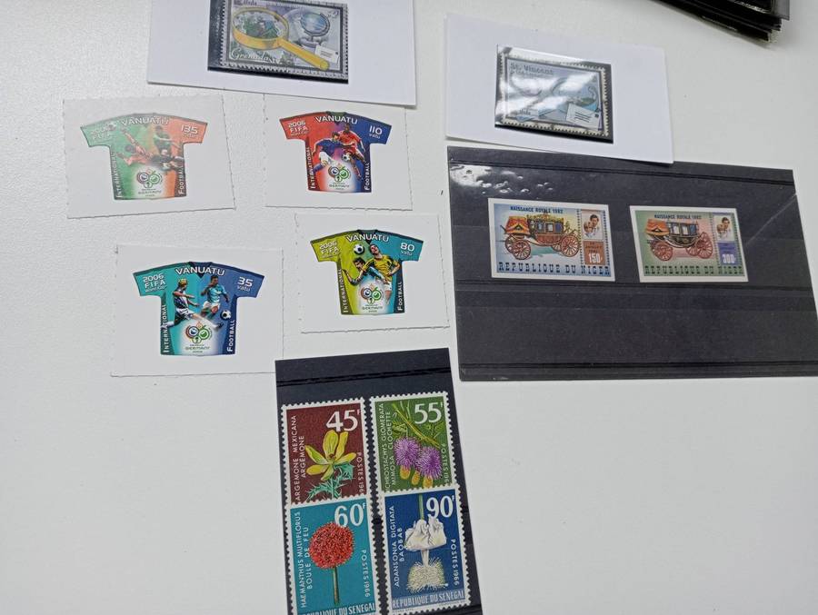 SCARCE GROUP OF UMM IMPERFS etc