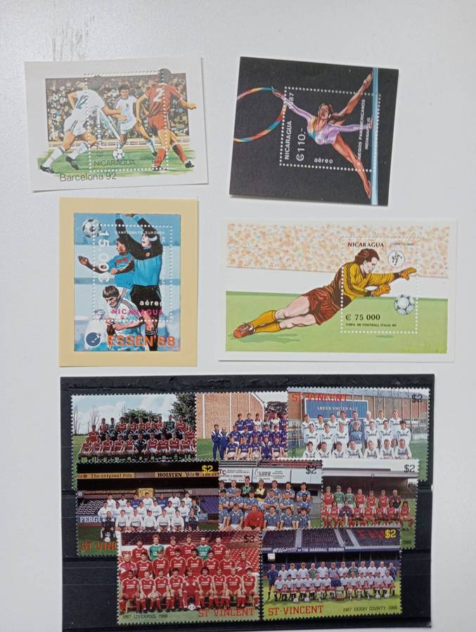FOOTBALL-LOVELY LOT UMM M/Sheets sets etc