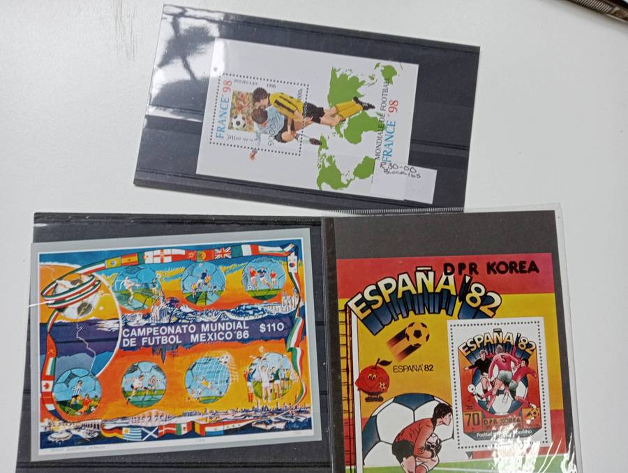 FOOTBALL-LOVELY LOT UMM M/Sheets sets etc