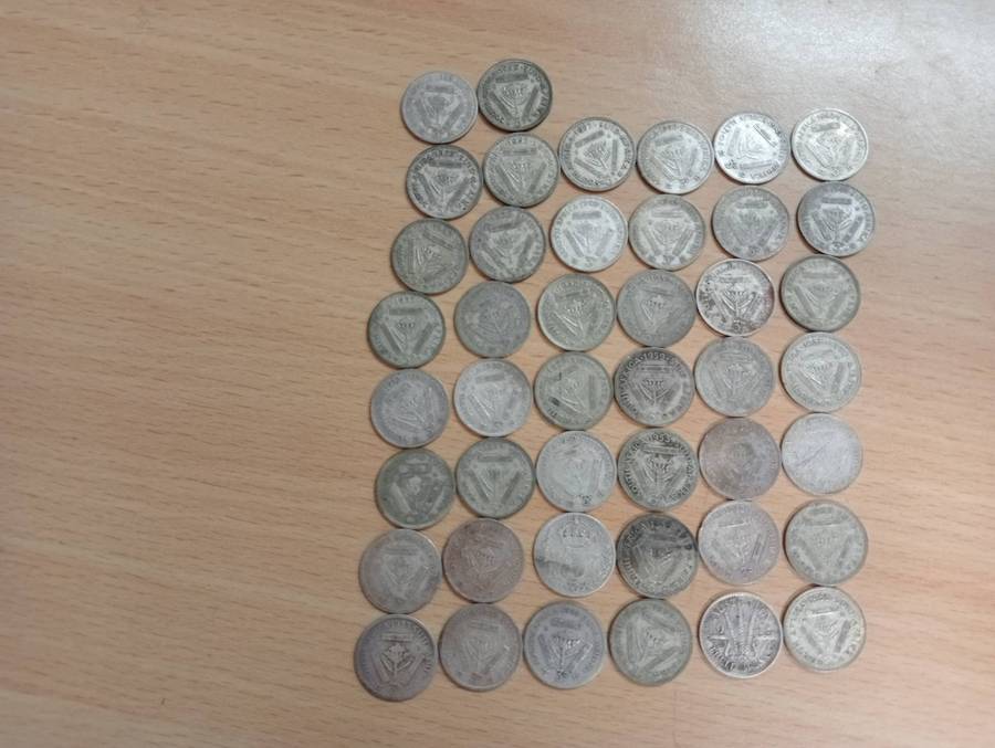 44 " 3d Tickies " 2 are not UNION BUT ARE SILVER ABOUT 62 grams.ONE 1818 !!