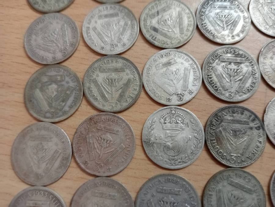 44 " 3d Tickies " 2 are not UNION BUT ARE SILVER ABOUT 62 grams.ONE 1818 !!