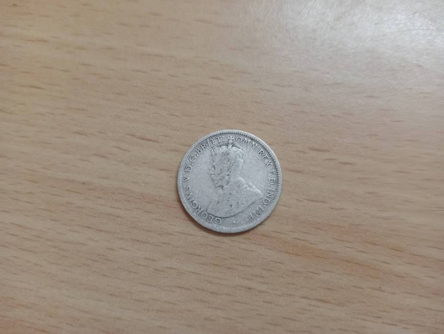 NICE AUSTRALIAN SILVER COIN 1924