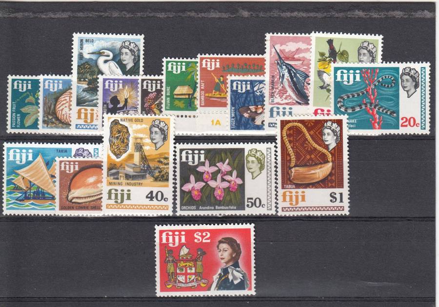 FIJI-QEII    R750.00   1969 set superb umm