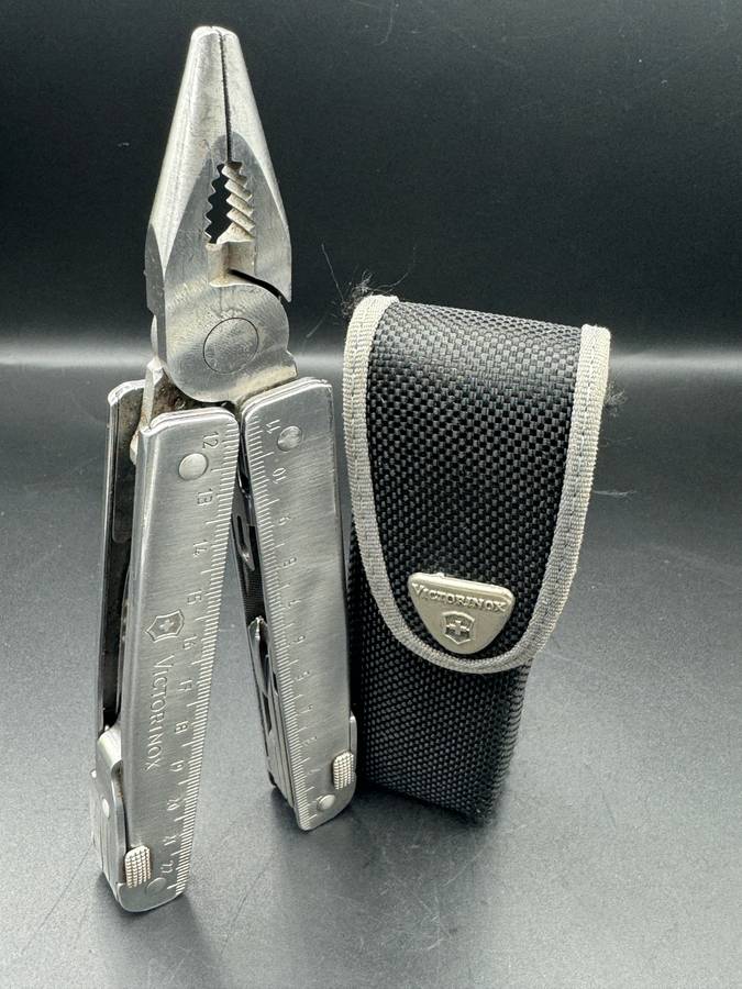 Victorinox Multitool