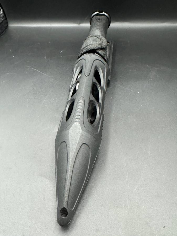 United Cutlery Cyclone Boot Knife With Custom Vortec Sheath UC3287