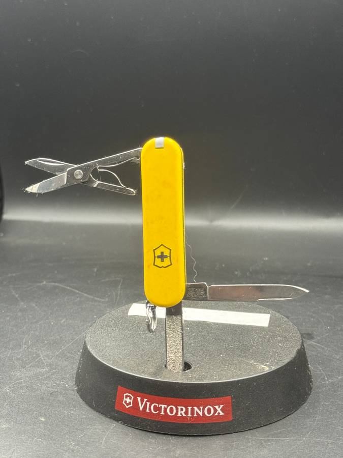 Victorinox Classic SD