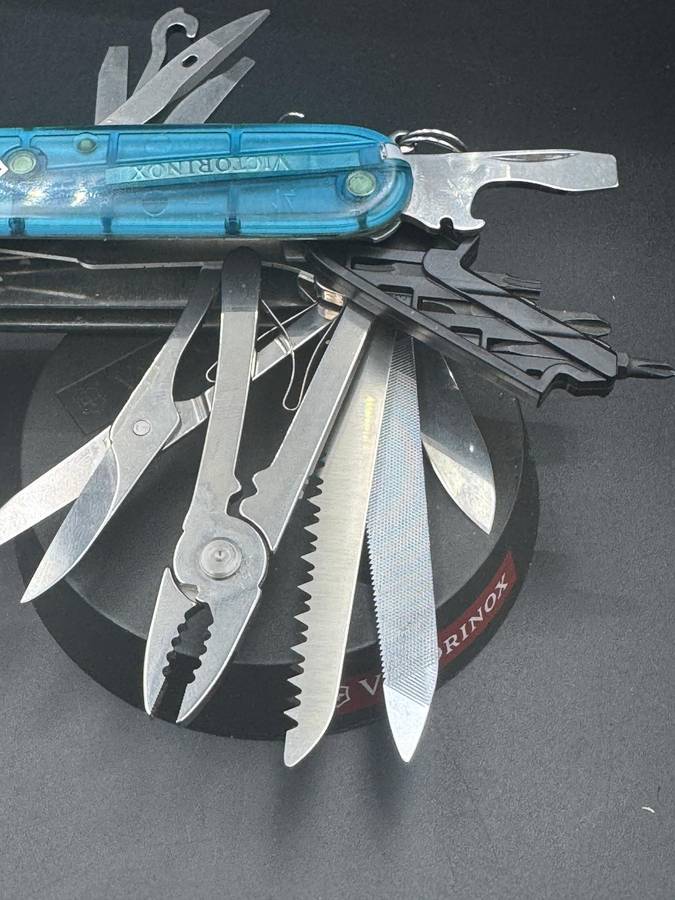 Victorinox CyberTool L With Fold-Out Bit Case - Transparent Aqua , 91mm