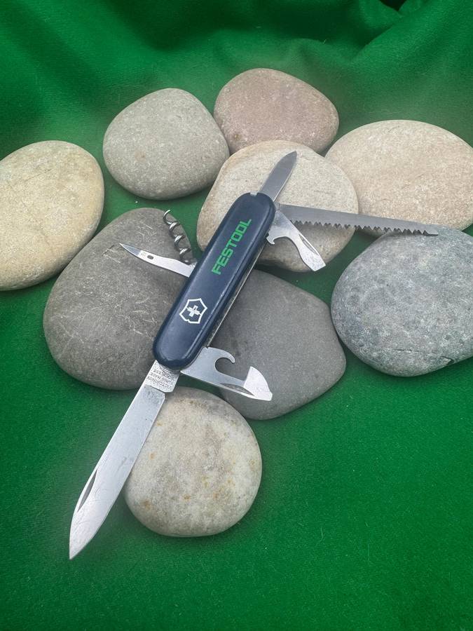 Victorinox Festool Camper