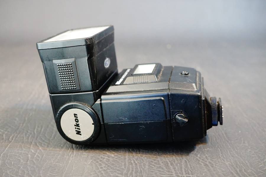Nikon SB-16B Speedlight Flash with AS-9 Shoe Mount for Nikon Cameras  **Good Condition**