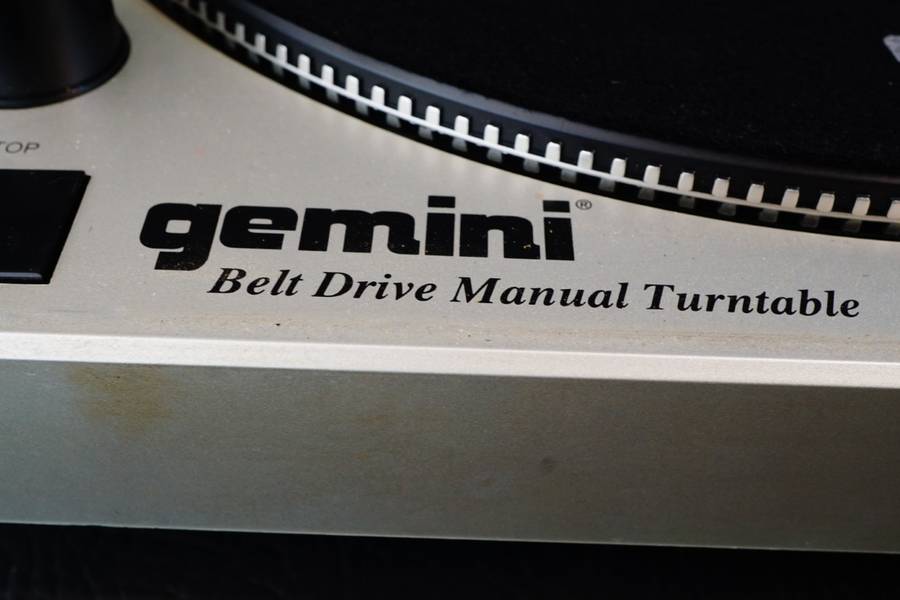Gemini XL120 Belt Drive Turntable with Dustcover **Great Condition**
