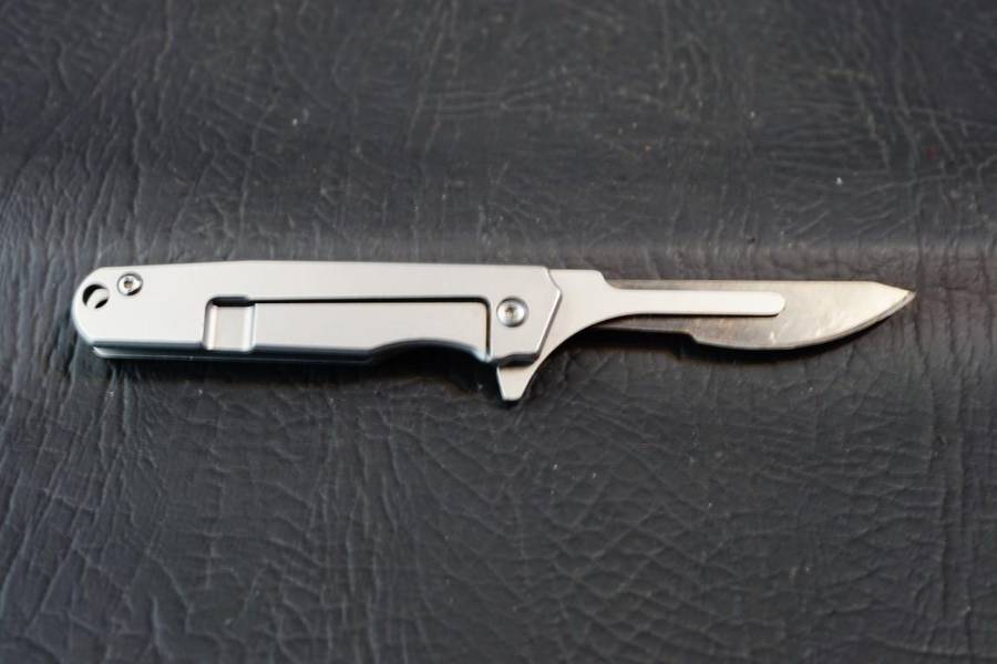 Steel Folding Scalpel Knife, Slim Razor Knife with Frame Lock uses #24 Blades **Great Condition**