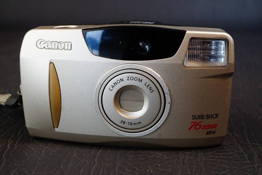 Canon Sure Shot 76 Zoom Point and Shoot AF Film Camera with 38-78mm Zoom Lens **Good Condition**