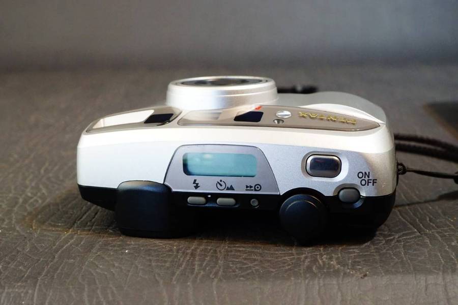 Pentax ESPIO 80v 35mm Point and Shoot AF Film Camera with 38-80mm Zoom Lens  **Great Condition**