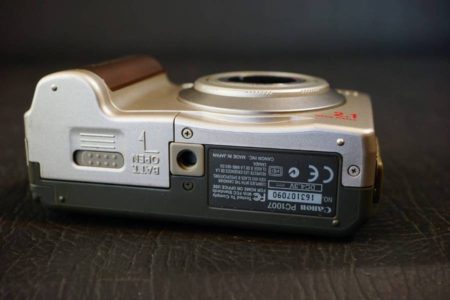 Canon PowerShot A20 2.1MP 3x Zoom Compact Digital Camera **Great Condition**