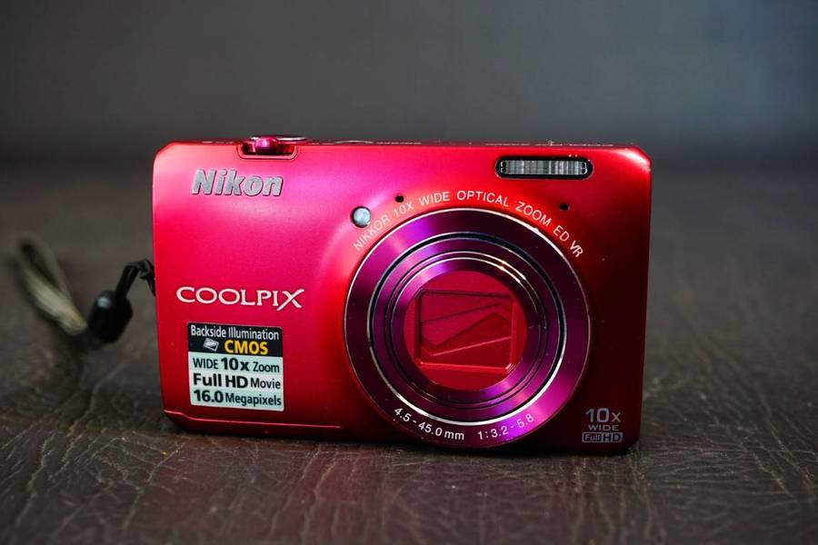 Nikon Coolpix S6300 16.0MP Red Compact Digital Camera with 10x Optical Zoom **Great Condition**