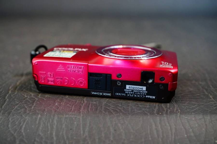 Nikon Coolpix S6300 16.0MP Red Compact Digital Camera with 10x Optical Zoom **Great Condition**