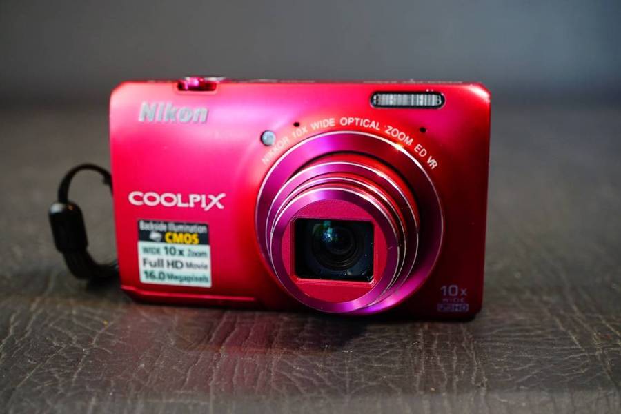 Nikon Coolpix S6300 16.0MP Red Compact Digital Camera with 10x Optical Zoom **Great Condition**