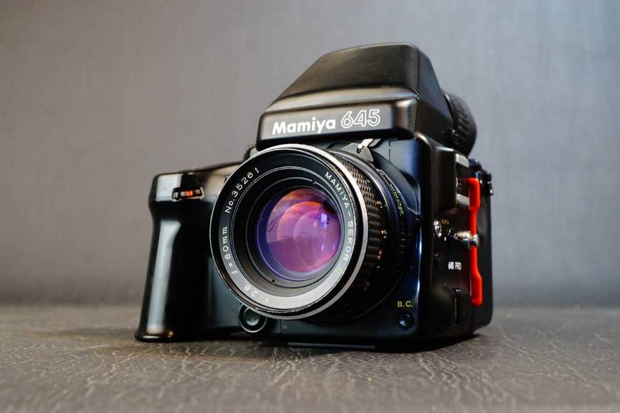 Mamiya 645 Pro 120 Medium Format Film Camera with Mamiya Sekor C 80mm F2.8 Lens **Good Condition**