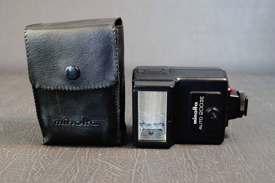 Minolta Auto 200X Hot Shoe Flash For Minolta Cameras **Great Condition**