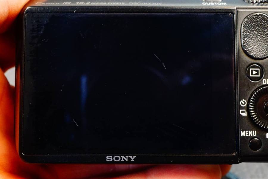 Sony Cyber-shot DSC-HX30V 18.2MP Compact Digital Camera 20x Zoom Lens **Good Condition**