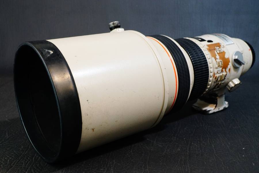 Canon EF 300mm f2.8 L Series Ultrasonic Lens in Canon AF Mount   **Good Condition, Well Used**