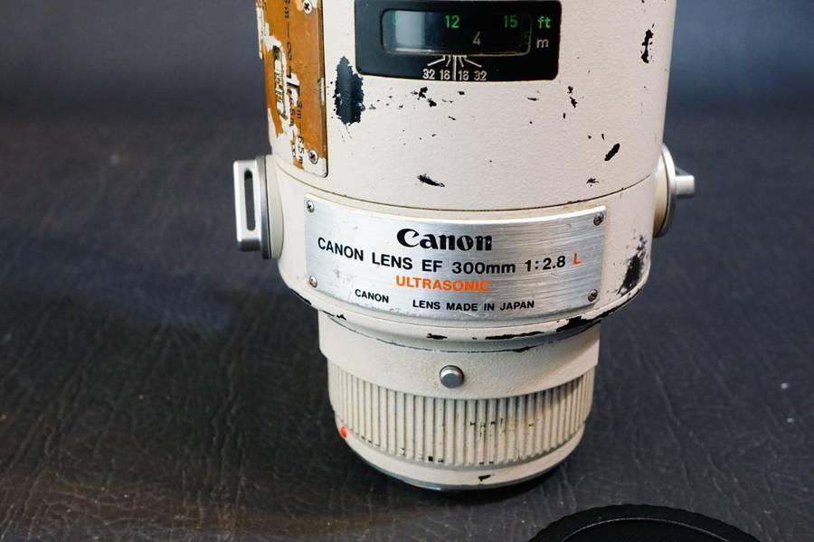 Canon EF 300mm f2.8 L Series Ultrasonic Lens in Canon AF Mount   **Good Condition, Well Used**