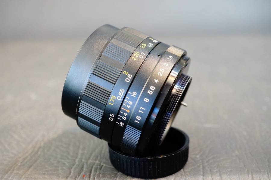 Yashica 50mm f1.4 Yashinon-DX Lens M42 Screw Mount  **Good Condition**