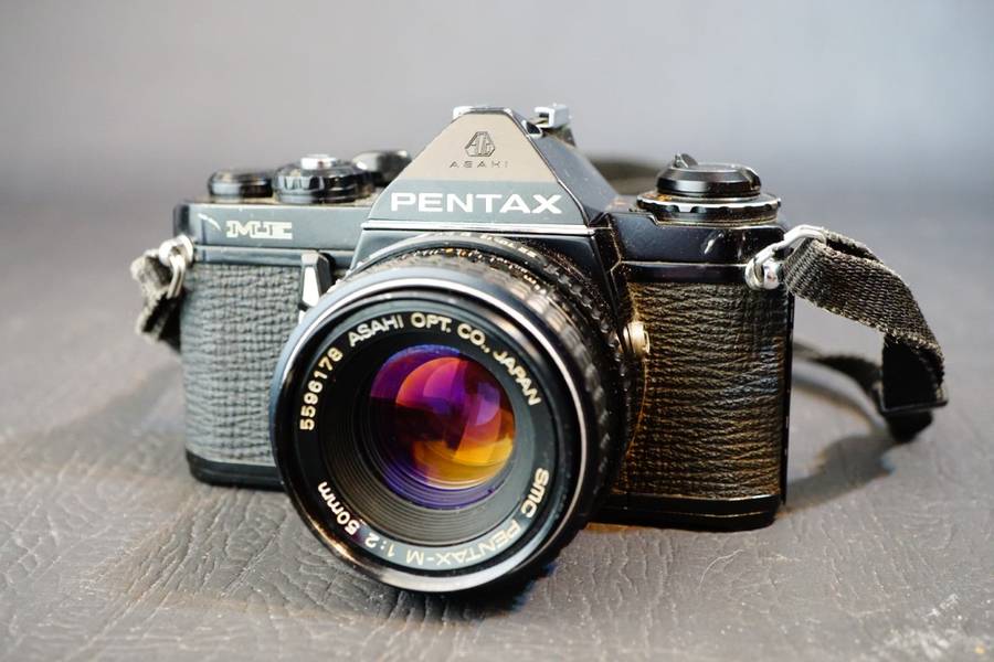 Black Pentax ME 35mm SLR Film Camera with Pentax 50mm F2 Lens  **Great Condition**