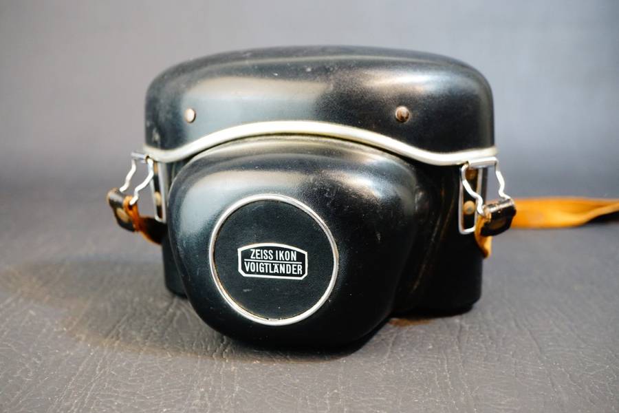 Zeiss Ikon Voigtlander Icarex 35 35mm Slr Camera with Carl Zeiss Tessar 50 F2.8 **Great Condition**