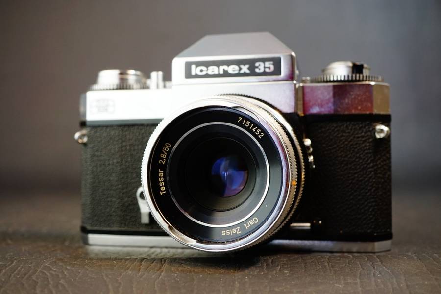 Zeiss Ikon Voigtlander Icarex 35 35mm Slr Camera with Carl Zeiss Tessar 50 F2.8 **Great Condition**