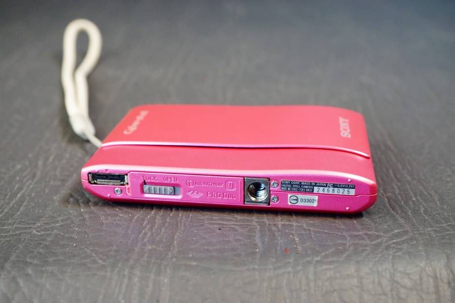 Sony Cyber Shot DSC-TX1 10.2MP 4x Zoom Digital Camera with Underwater Housing **Good Condition**