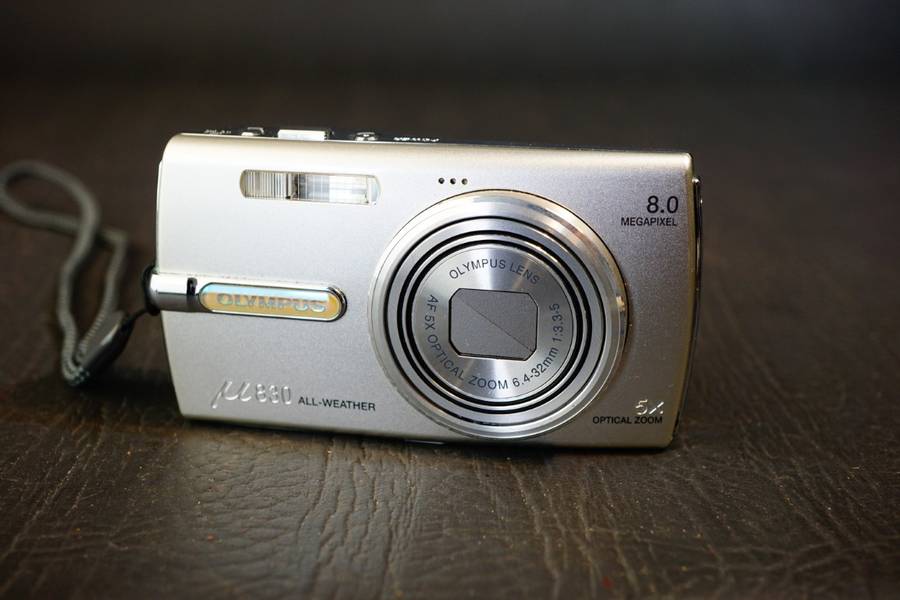 OLYMPUS mju 830 All Weather 8.0 MP Compact Digital Camera with 2 GB XD Card **Great Condition**