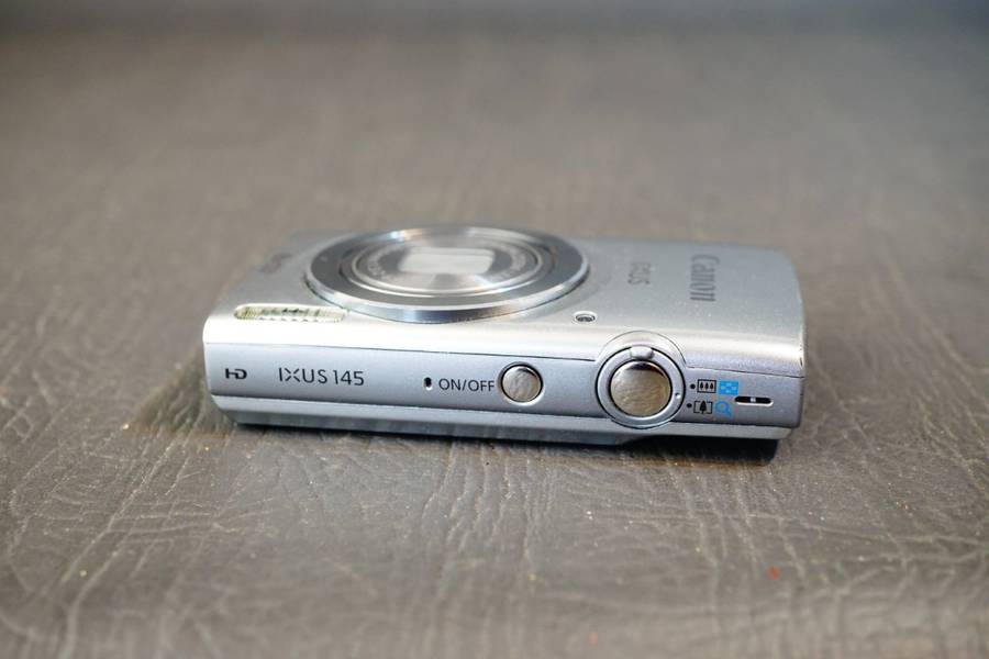 Canon Ixus 145 / ELPH 135 16.0MP Digital Compact Camera **Great Condition**