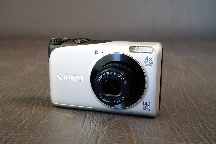 Canon PowerShot A2200 14.1MP Digital Camera Bundle in Original Boxes **Great Condition**