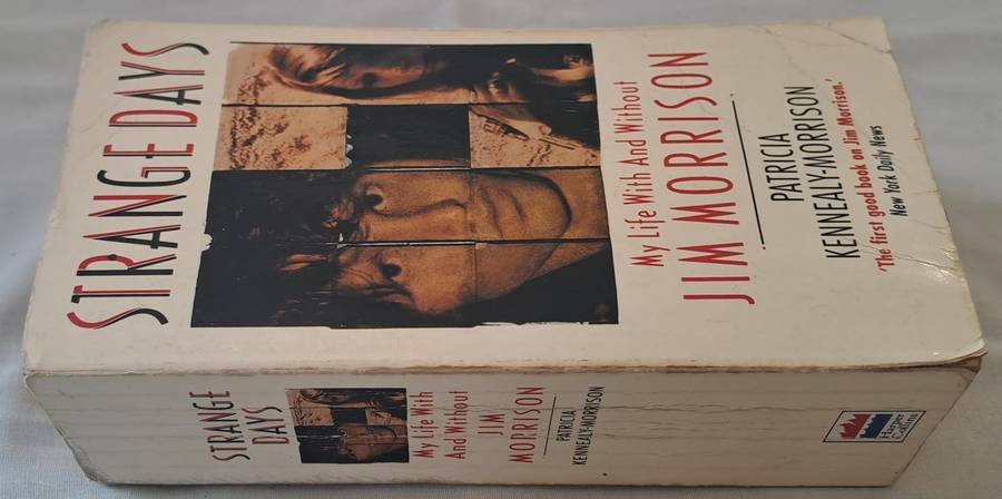 Strange Days - Patricia Kenneally-Morrison (Paperback)