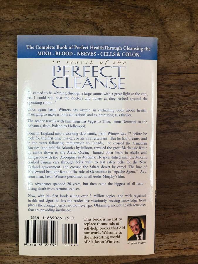 Death Begins in the Colon: In search of the Perfect Cleanse - Sir Jason Winters (Paperback)