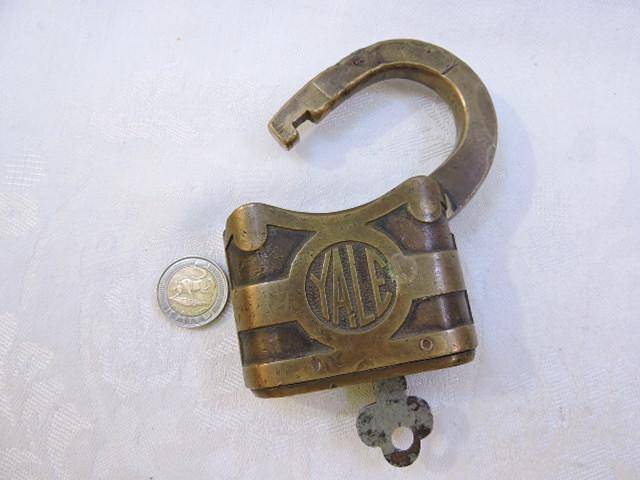 Vintage YALE Lock Heavy LARGE with key