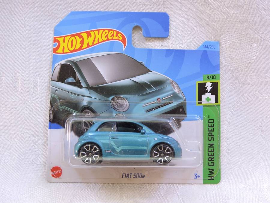 Hot Wheels FIAT 500e  ( Teal Blue/Green )