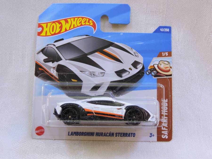 Hot Wheels LABMORGHINI HURACAN STERRATO  Supercar  ( White Orange/Black stripe )