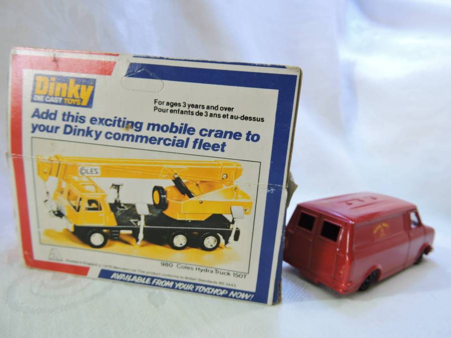 DINKY TOYS Bedford Royal Mail Van in Box ( Red ) 410