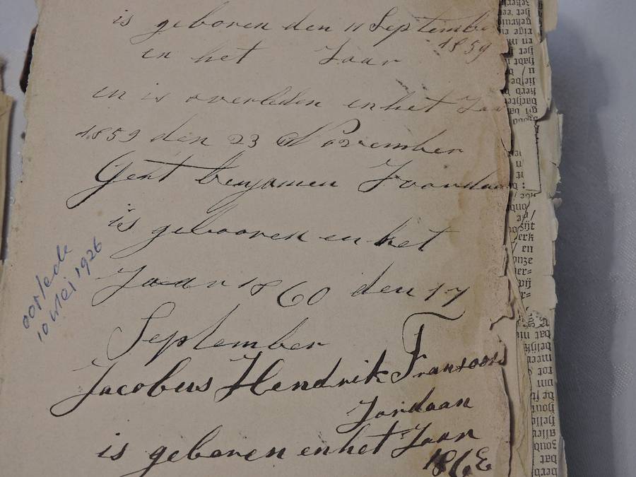 Dutch Bible Bijel Dated 1852 previously belonging to Jordaan Family